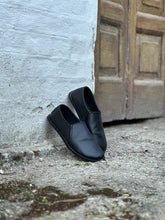 Load image into Gallery viewer, Khussa Loafer Men
