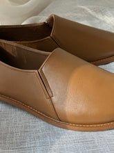 Load image into Gallery viewer, Khussa Loafer Men
